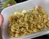 Gambar langkah 1 resipi Fried Macaroni : Makaroni Goreng.