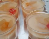 Foto langkah ke 6 dari resep Mango silky puding with fruit cocktail.