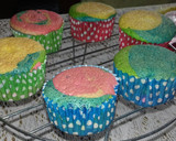 Foto del paso 3 de la receta: Cupcakes Arcoiris (Sin Manteca)