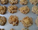 Foto langkah ke 10 dari resep Cornflakes cookies.