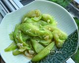 Hình bước làm 2 của món Bạc Hà Xào Tỏi Chay