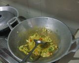 Foto langkah ke 3 dari resep Ikan gurame bumbu kuning.