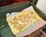 Foto del paso 9 de la receta: Hojaldre de york y queso con cobertura de pipas de girasol