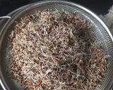 A picture of step 1 of Sprouted Raagi Roti.
