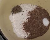 Foto del paso 1 de la receta: Panecillo de linaza 🌾