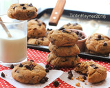 Foto langkah ke 6 dari resep Cookie Monster Chewy Chocochips Cookies - Trial new recipe.