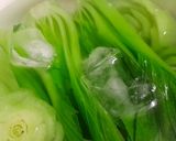 Hình bước làm 4 của món Bánh đa đỏ trộn tôm cua