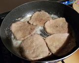 Foto del passaggio 3 della ricetta Scaloppine al vino bianco e salvia