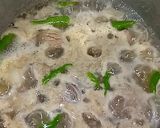 A picture of step 4 of Shaljam Palak Gosht.