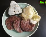 Foto langkah ke 5 dari resep Resep onigiri tanpa beras jepang.
