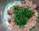 A picture of step 2 of Beef Wrapped in Betel Leaves (Thịt bò cuốn lá lốt).