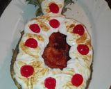 Foto del paso 2 de la receta Piña rellena de crema de vainillla y merengue 