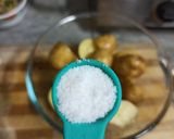 A picture of step 2 of Sindhi Aloo Tuk.