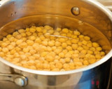 Foto del paso 1 de la receta: Choco en salsa con garbanzos