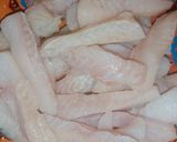 A picture of step 1 of Finger Fish.