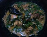 Foto langkah ke 4 dari resep Ayam Kemiri ekstra kemangi.