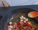 A picture of step 5 of Karonda Chilli Sweet an Sour sabji.