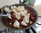A picture of step 3 of Pork Rib and Cauliflower Paella.