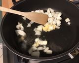 Une image de l'étape 4 de Sauté de porc aux pommes de terre et coing.