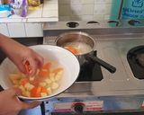 รูปขั้นตอนการทำที่ 4 ของ มักกะโรนีซุปไก่มันฝรั่ง