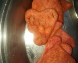 A picture of step 4 of Beetroot heart puri.