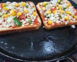 બ્રેડ પિઝા(Bread Pizza Recipe In Gujarati) રેસીપી સ્ટેપ3ફોટો