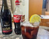 Φωτογραφία βήματος 3 της συνταγής Kalimotxo - κρασί με κόκα-κόλα