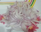 A picture of step 2 of Onion Pakora.