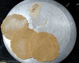 પૂરી(Puri Recipe in Gujarati) રેસીપી સ્ટેપ2ફોટો
