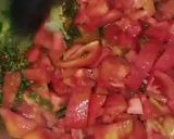 A picture of step 5 of Tamater palak chutney.