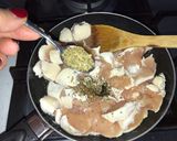 Foto del paso 4 de la receta: Pollo con verduras en brunoise