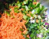 Foto del paso 1 de la receta: RISOTTO DE VERDURAS 🧄🧅🥕🫑🌶🥬🍅