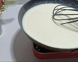 Foto langkah ke 5 dari resep Strawberry Cheesecake.