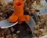 Gambar langkah 2 resipi Nasi goreng ikan.
