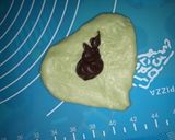 Foto langkah ke 5 dari resep Roti Kasur Pandan Keju.