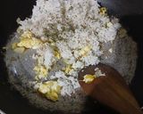 Foto langkah ke 3 dari resep Nasi Goreng Gorengan Sederhana.