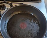 A picture of step 1 of ★ Easy snacks made with rice paper ★.