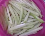 Foto langkah ke 2 dari resep Labu siam tumis bumbu kuning.