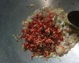 Foto langkah ke 2 dari resep Oseng tahu usus ayam.