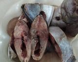 Foto langkah ke 1 dari resep Gulai Ikan Kuwe.