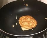 Foto del paso 3 de la receta: Pancakes de banana y avena con ananá, salsa de chocolate, coco y más! Súper saludable y fit