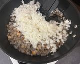 Karácsonyi egész, töltött, gesztenyés bébipulyka recept fázis 3 fotója