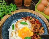 Foto langkah ke 6 dari resep Pad Kra Pau Ayam.
