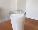 A picture of step 6 of Cardamon Lassi (yogurt drink) - very simple, refreshing.