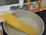 Spagetti Aglio e Olio Topping Udang