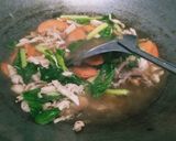 Foto langkah ke 4 dari resep Cah Ayam Jamur.