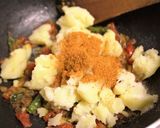 A picture of step 3 of Aloo Ki Sabzi (Potato Curry).