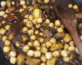 A picture of step 4 of Keto Friendly Eggplants with spicy chickpeas.