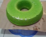 Foto langkah ke 4 dari resep Bolu kukus pandan.