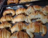 Foto del paso 7 de la receta: Medialunas Caseras de Manteca (económica)